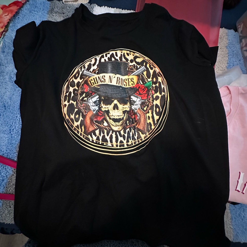 Black Ladies Fit T-shirt